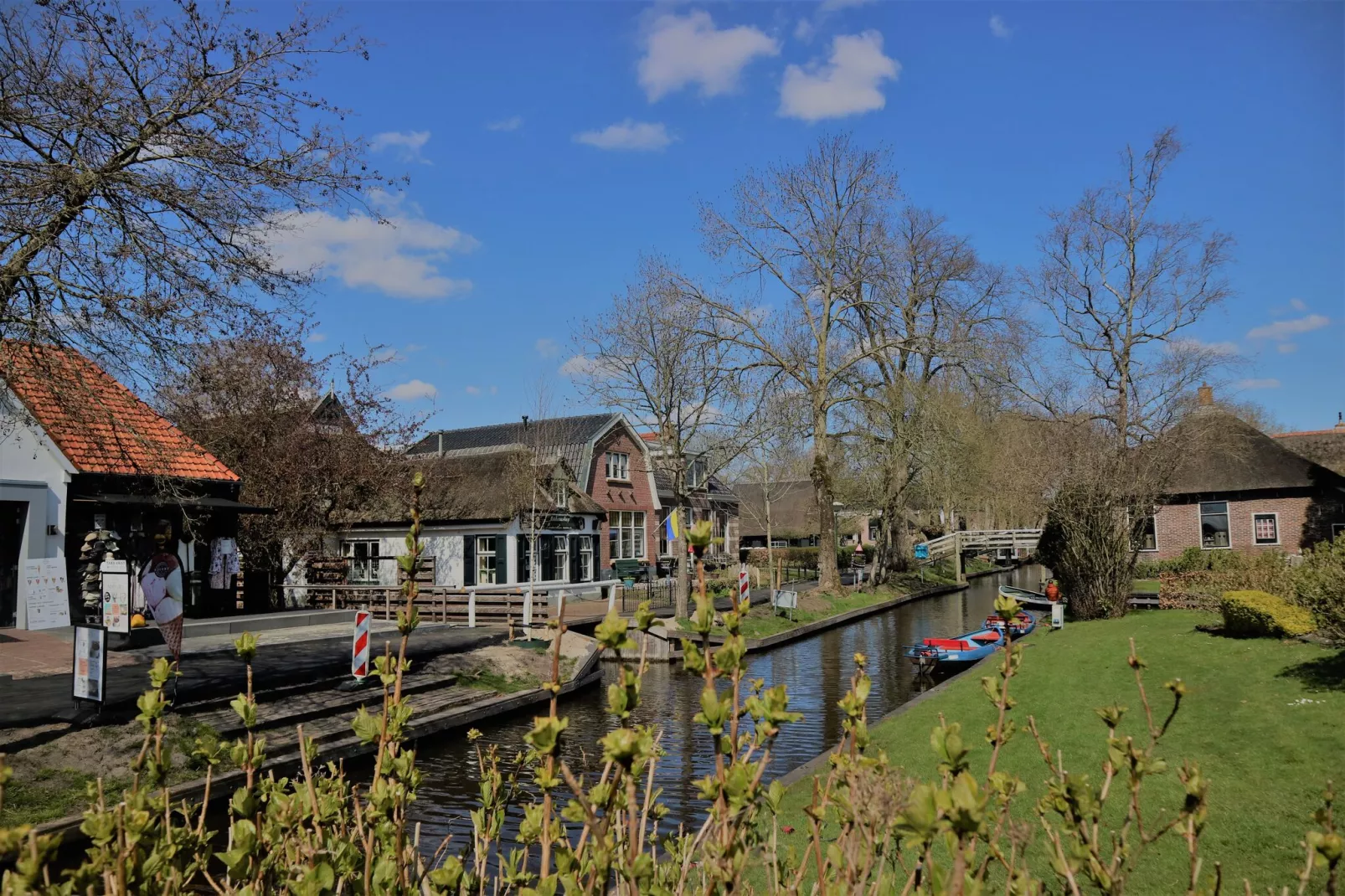 Logies Paal 4 Giethoorn – 2 persoons-Exterior winter