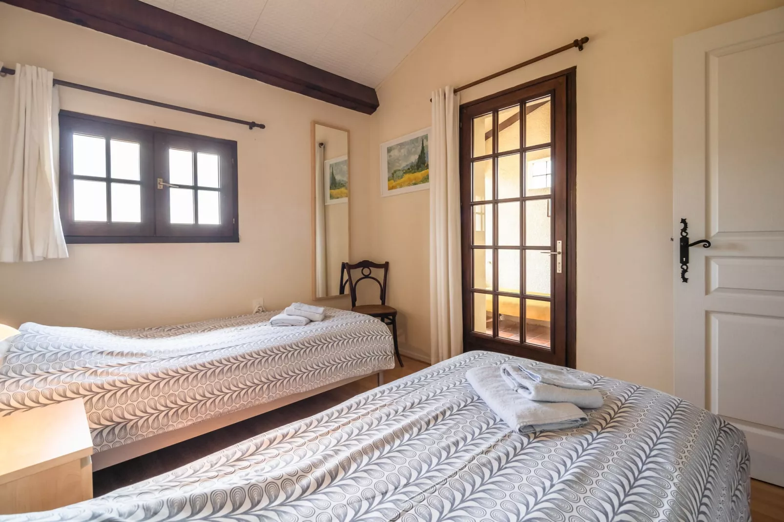 Eclat-Bedroom