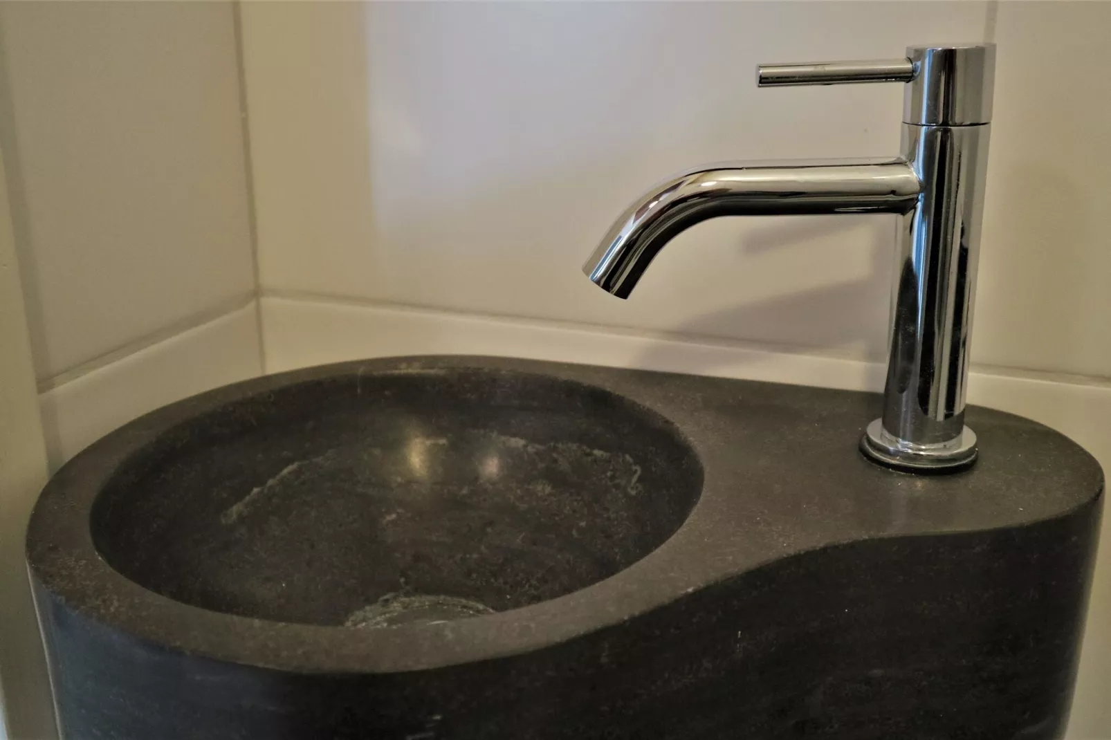 Logies Paal 4 Giethoorn – 2 persoons-Bathroom