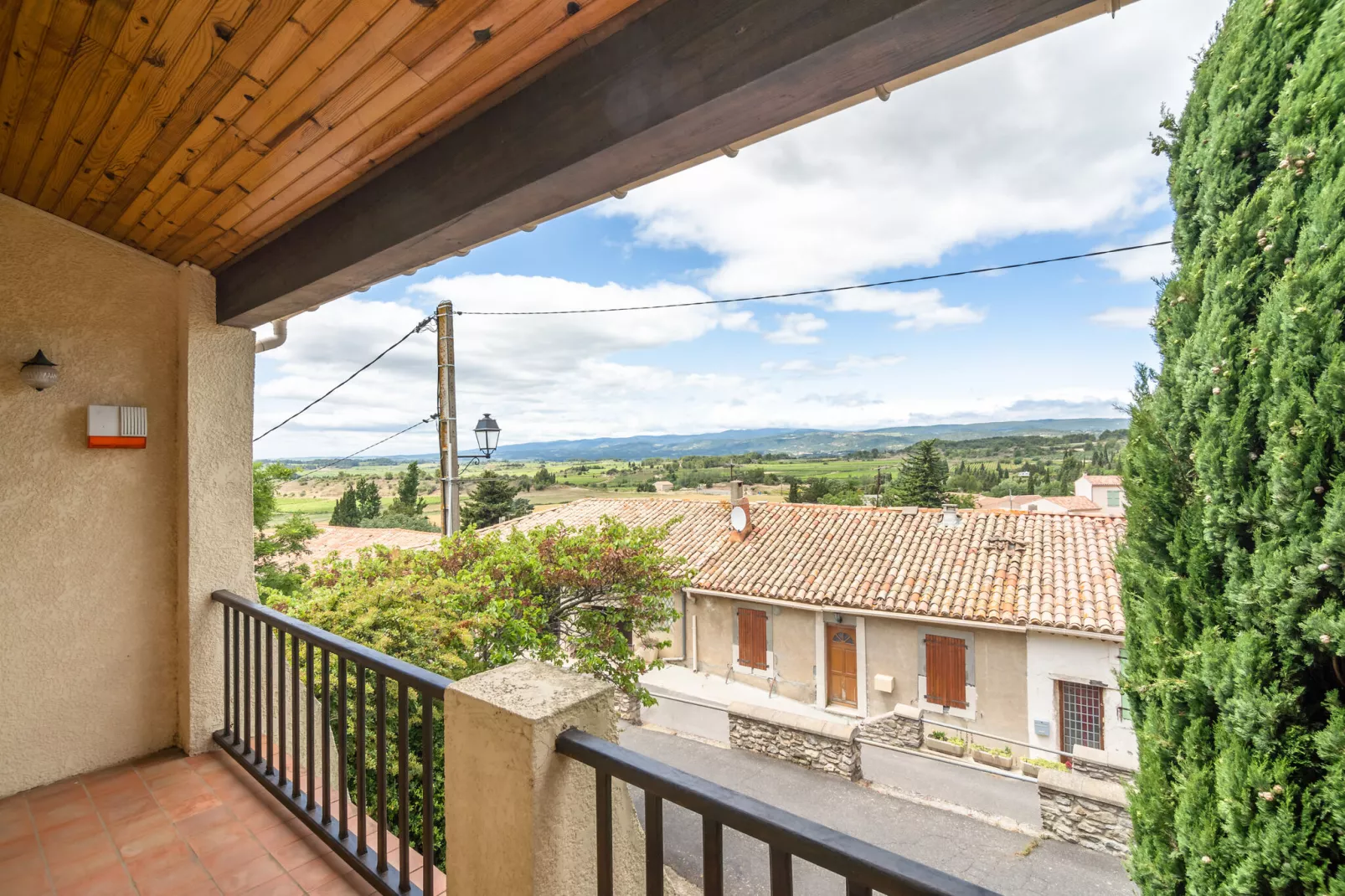 Eclat-Terrace balcony