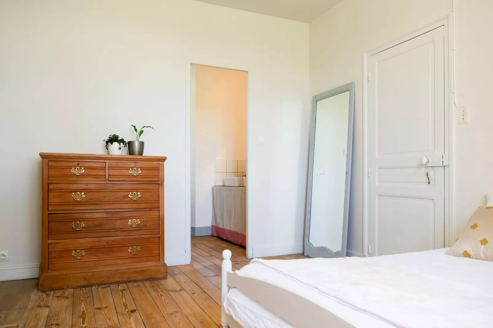 La Forge-Bedroom