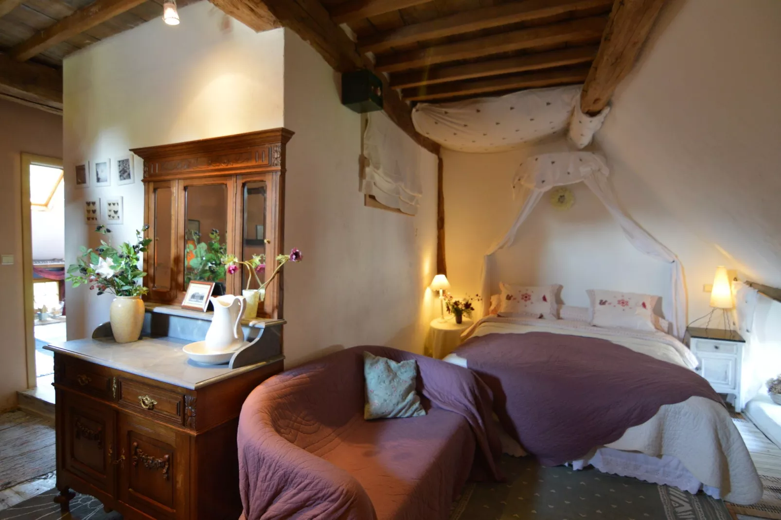 Al'Mezon-Bedroom