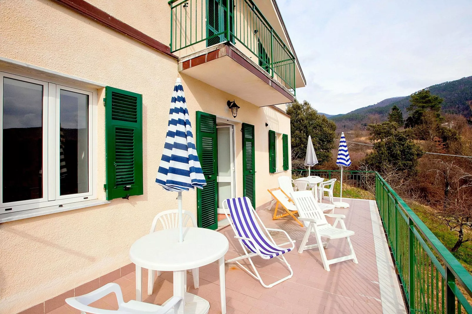 Crocetta Uno-Terrace balcony