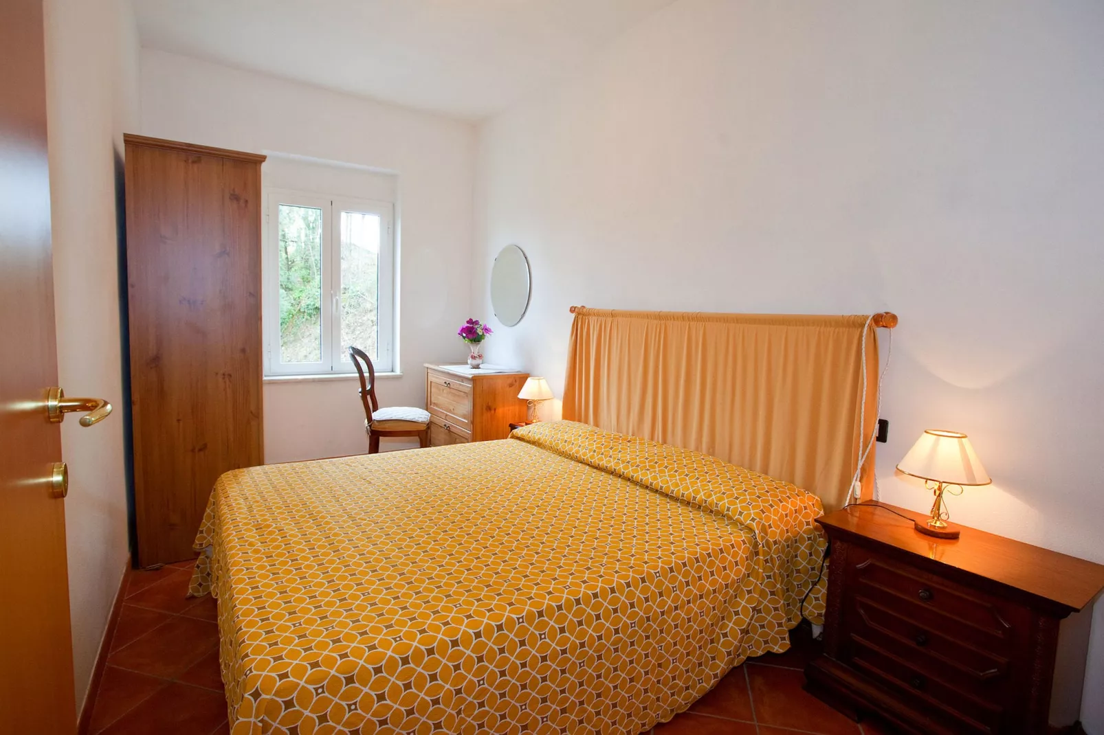 Crocetta Uno-Bedroom