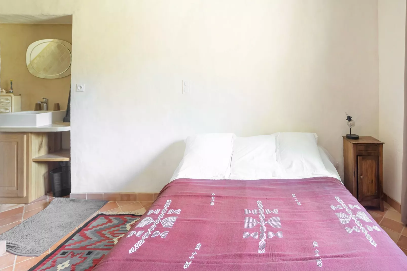 Maison au calme à Mazeyrolles-Bedroom