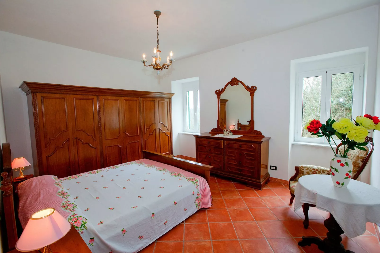 Crocetta Uno-Bedroom