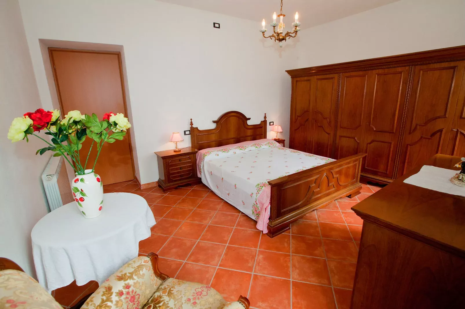 Crocetta Uno-Bedroom