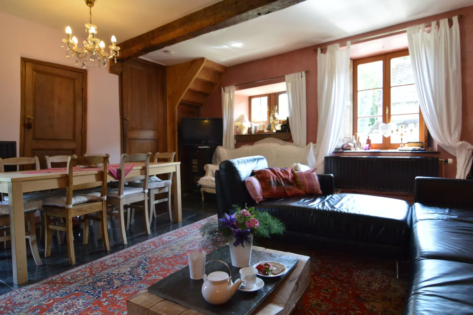 Al'Mezon-Dining room