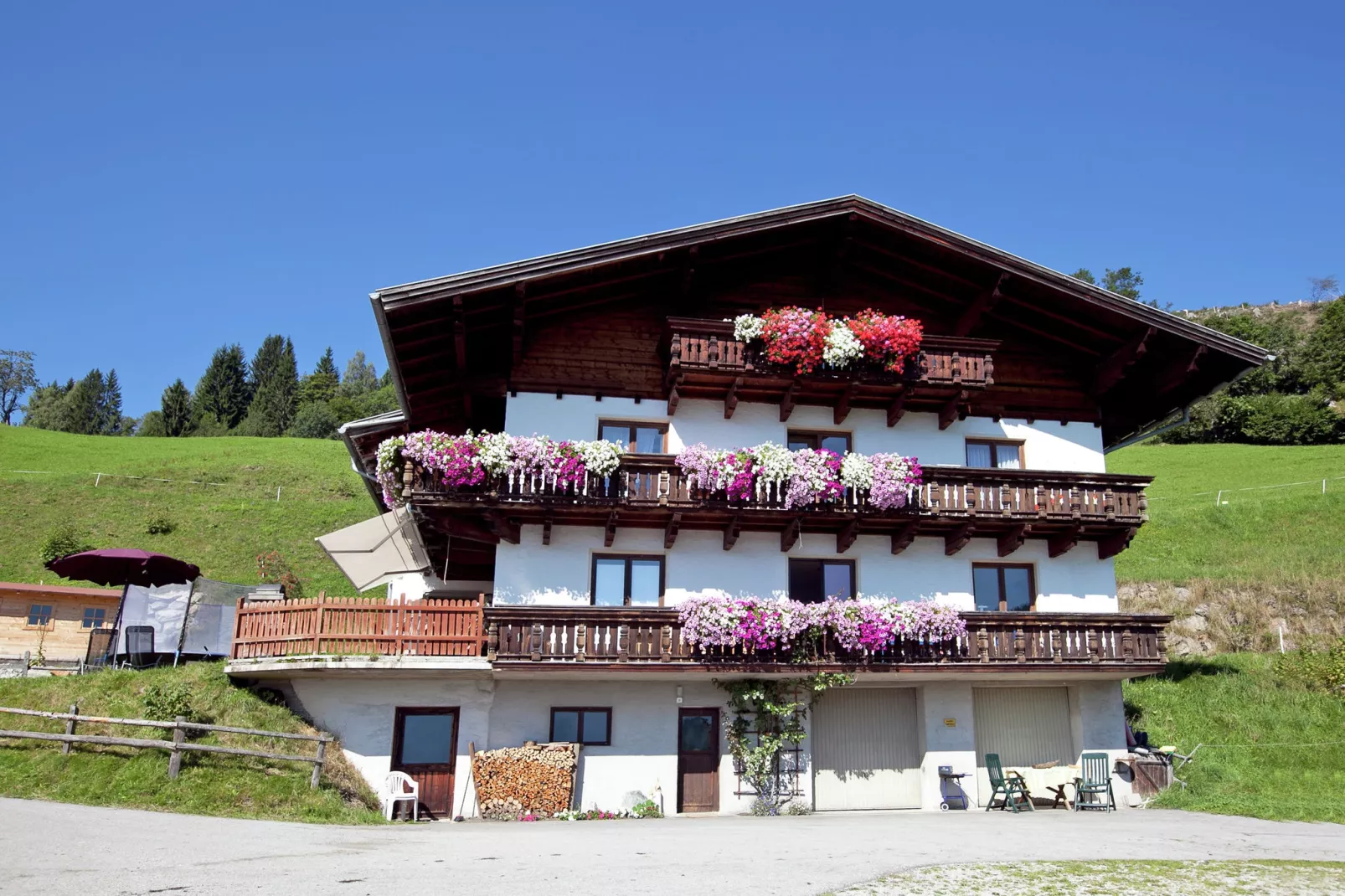 Durchholzhof-Exterior summer