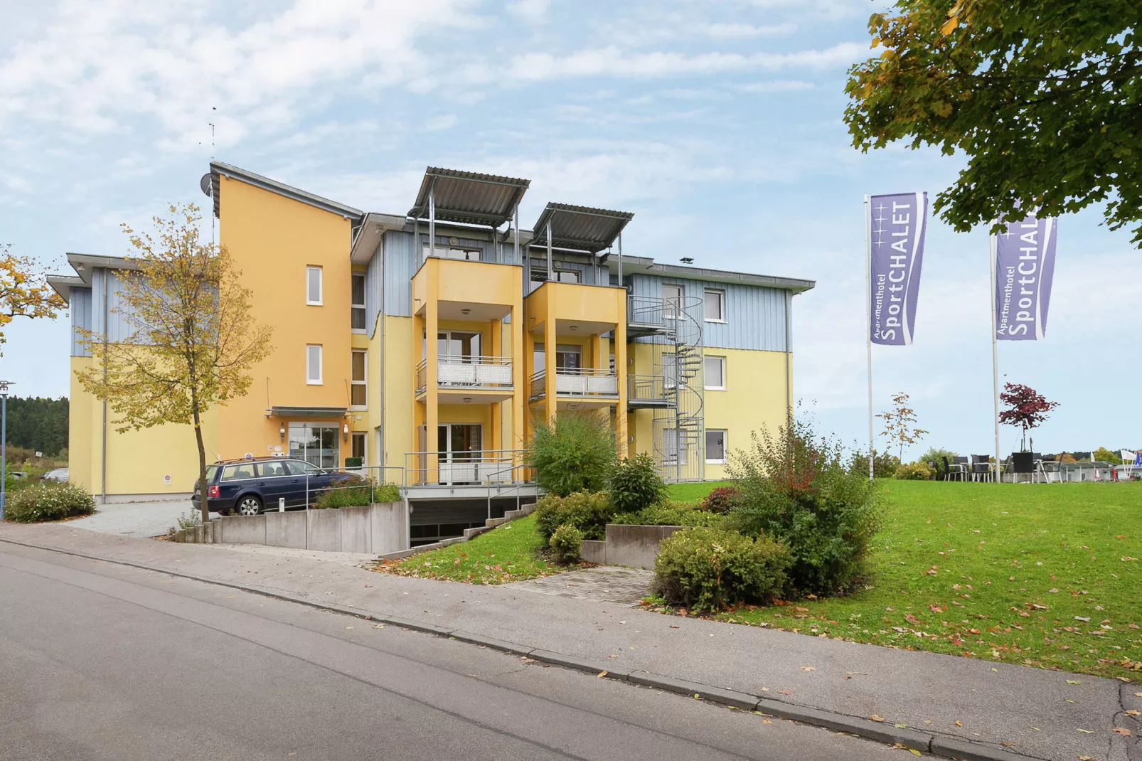 Apartmenthaus SportCHALET-Außenbereich Sommer