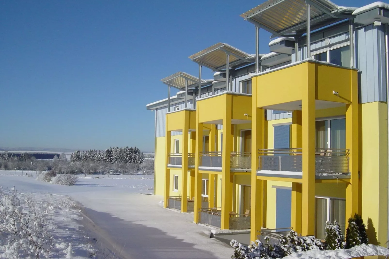 Apartmenthaus SportCHALET-Außenbereich Winter