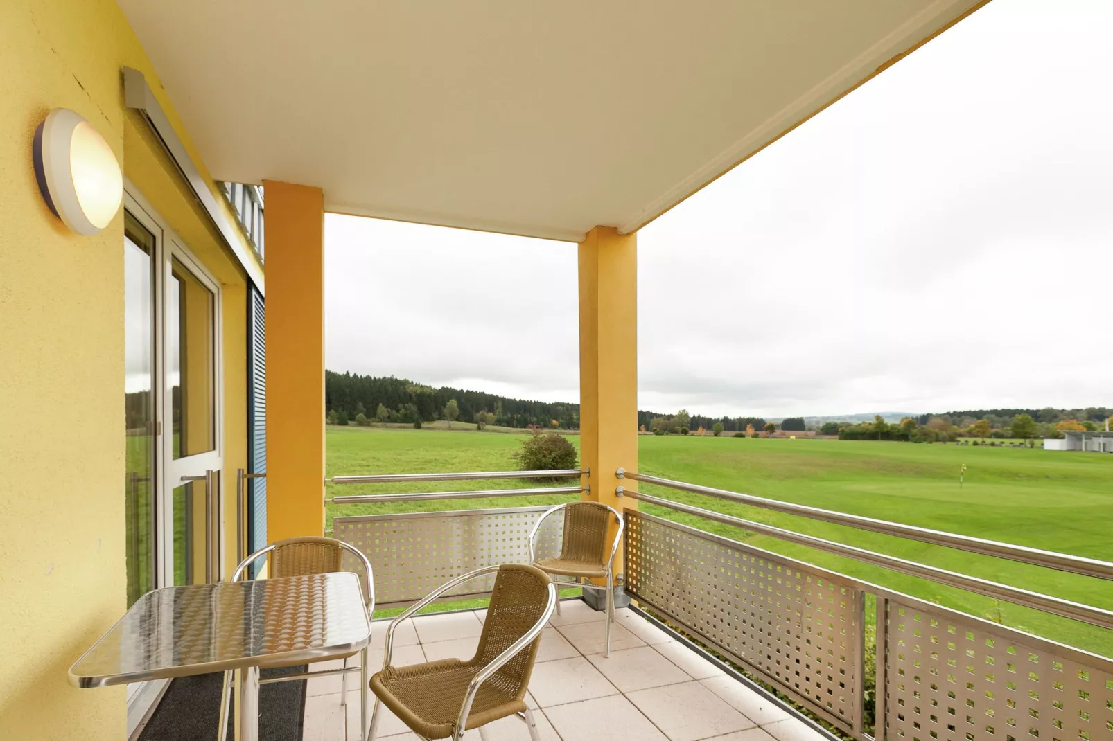 Apartmenthaus SportCHALET-Terrassenbalkon