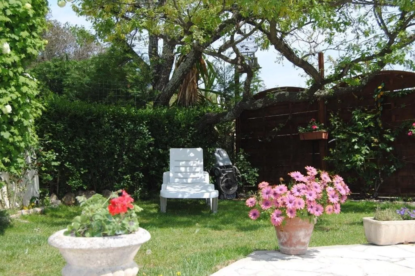 La Bagnolette-Jardin d'été