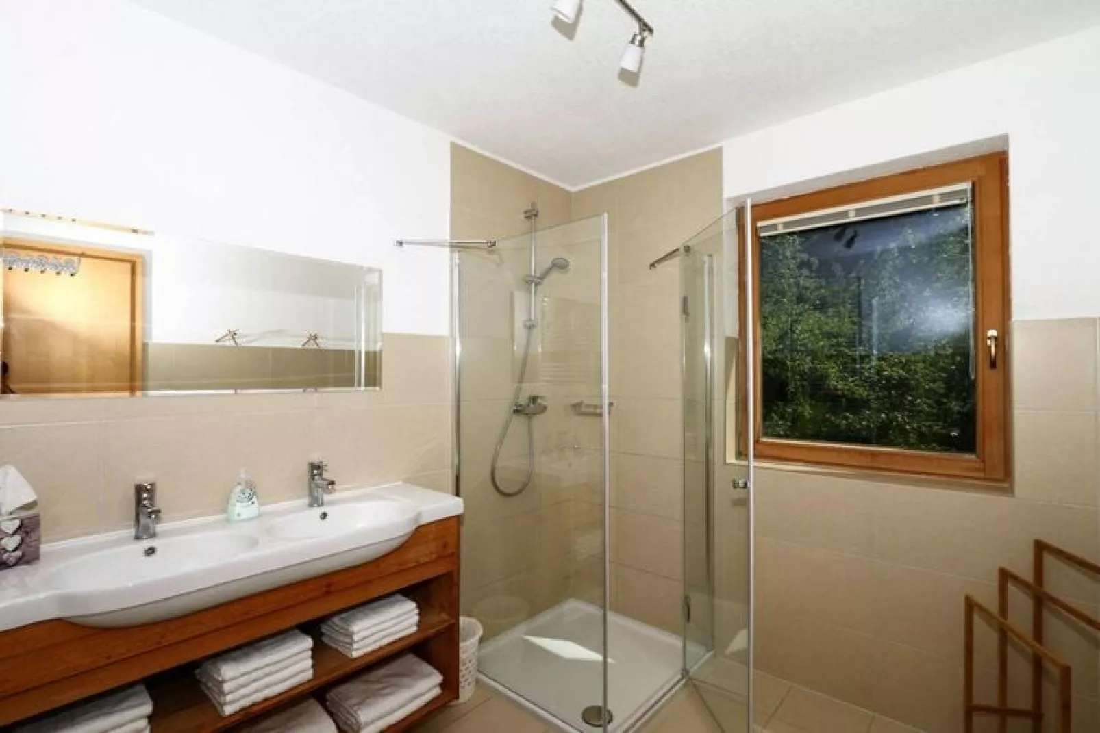 Ferienhaus Hotter Carola Zell am Ziller-Bathroom