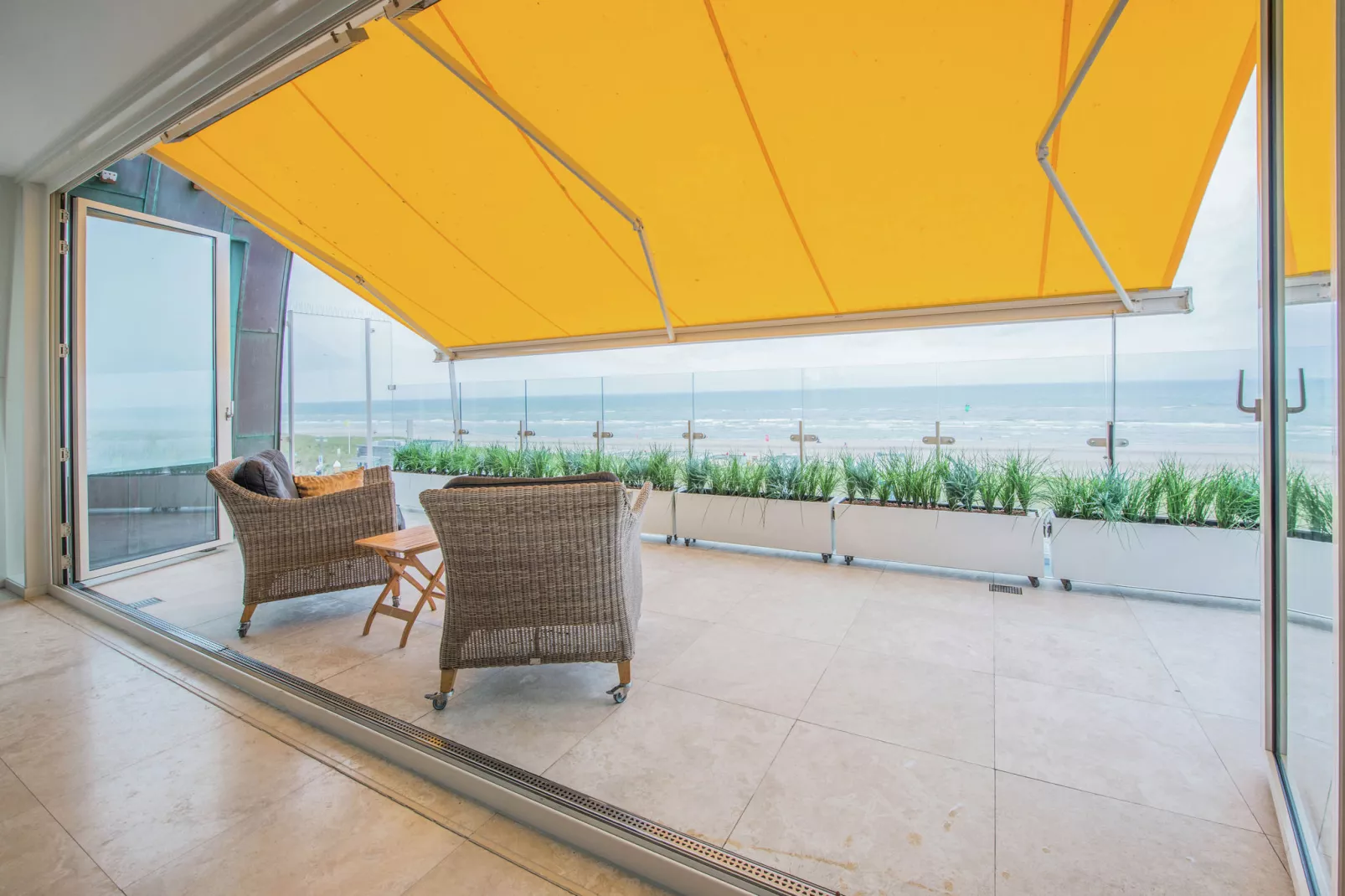 De ZeeParel Pink Shrimp-Terrace balcony