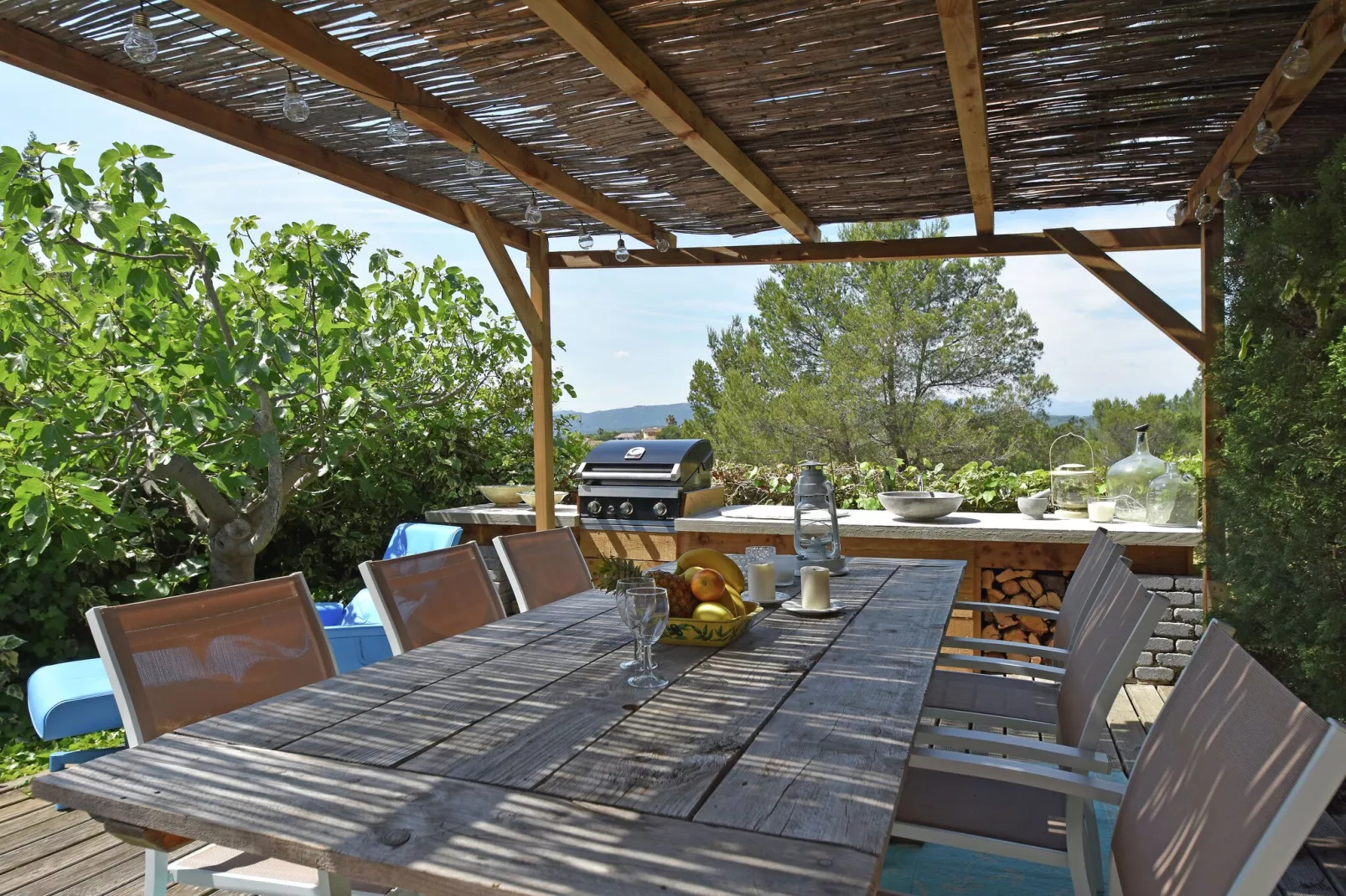 Villa Cigalières-Terrace balcony