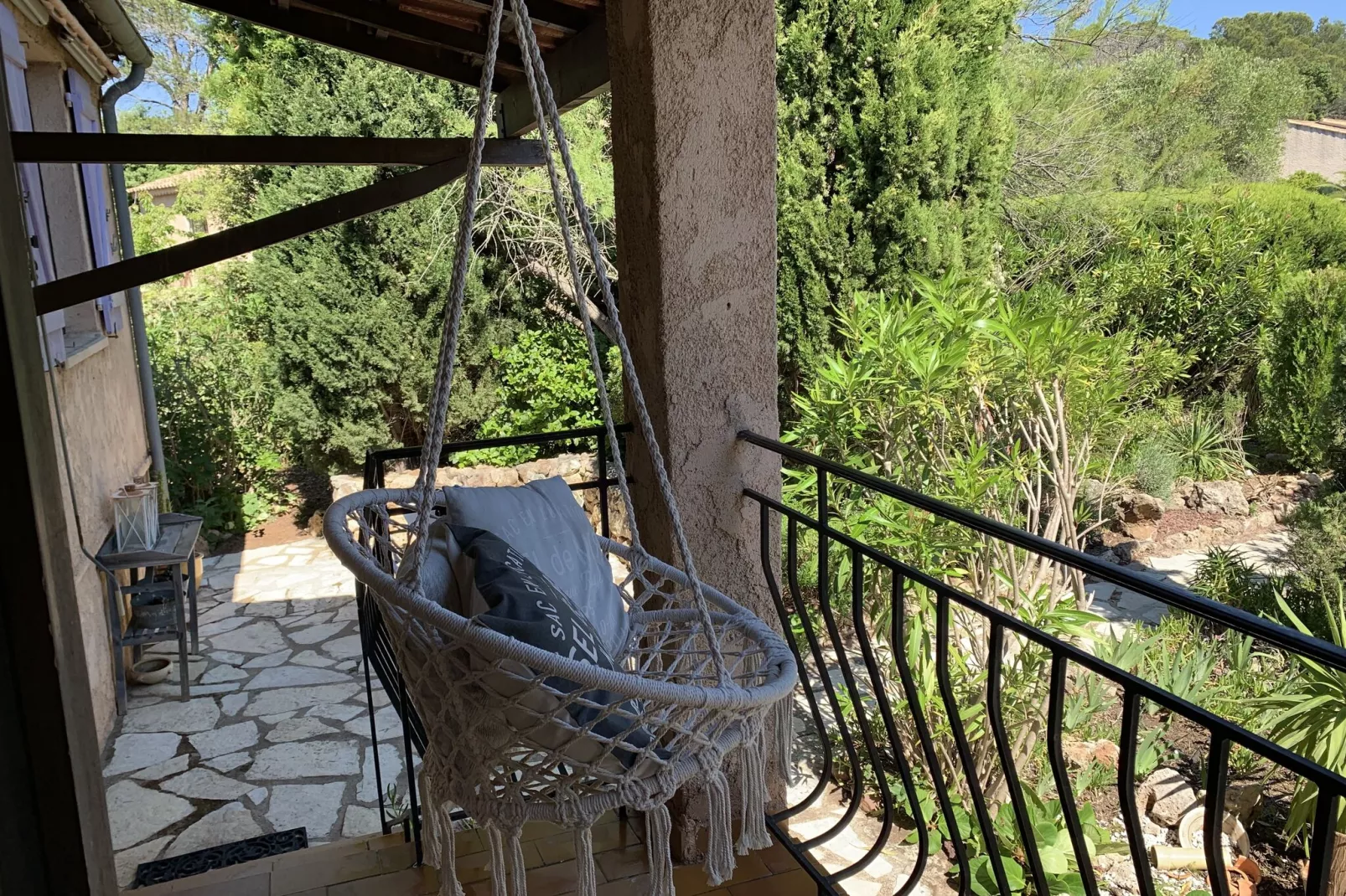 Villa Cigalières-Terrace balcony
