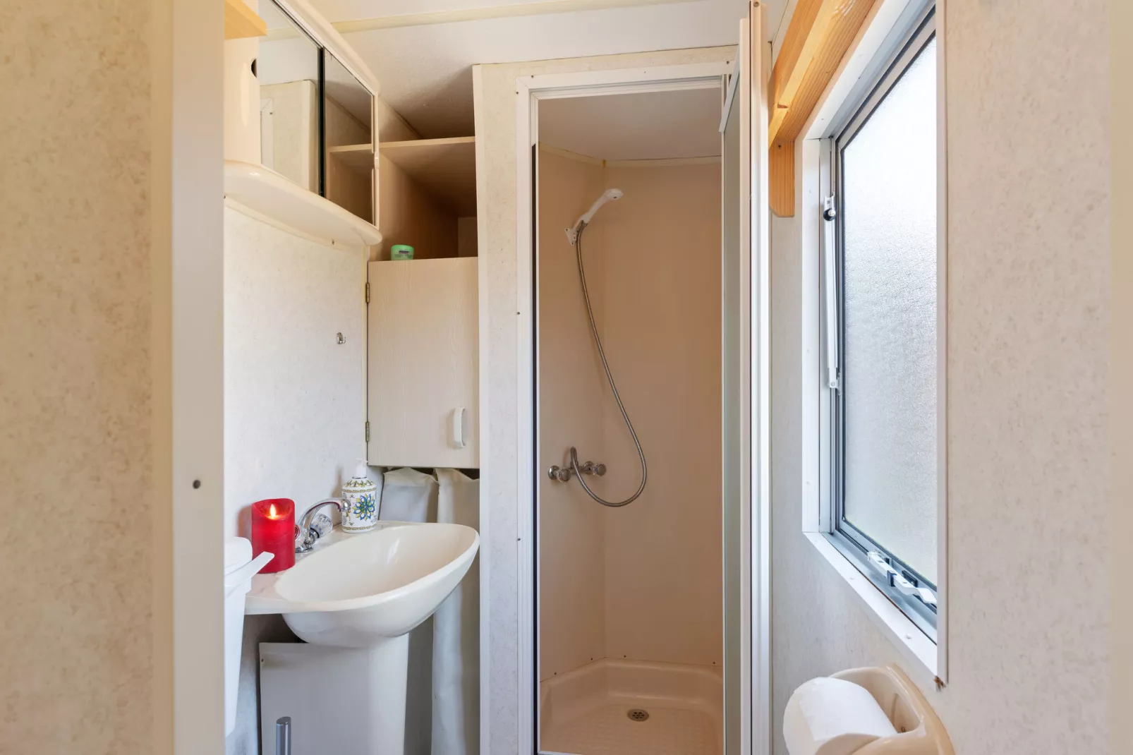 Pinksterbloem-Bathroom