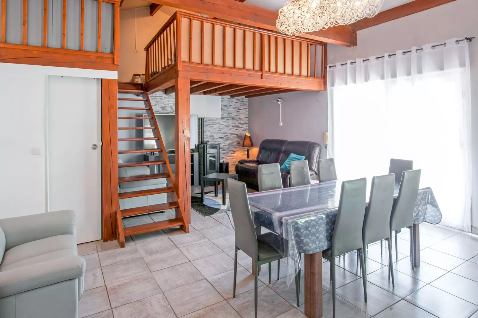 Le Champlain-Living room