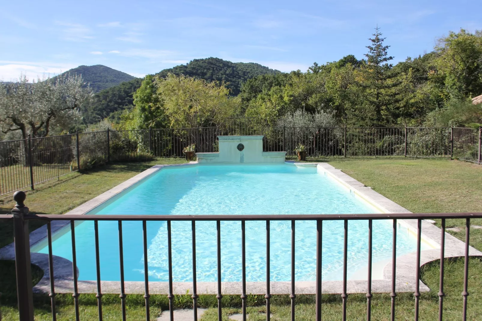Grande Maison-Pool