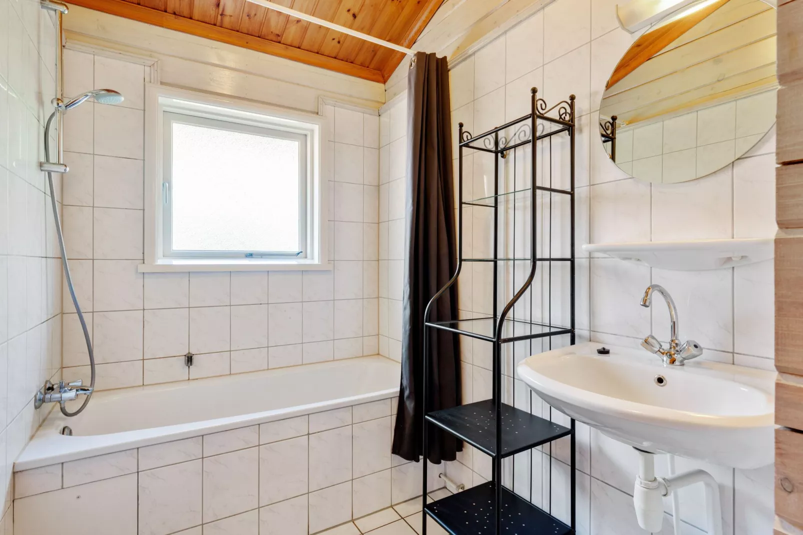 Chalet Veluwemeer-Bathroom
