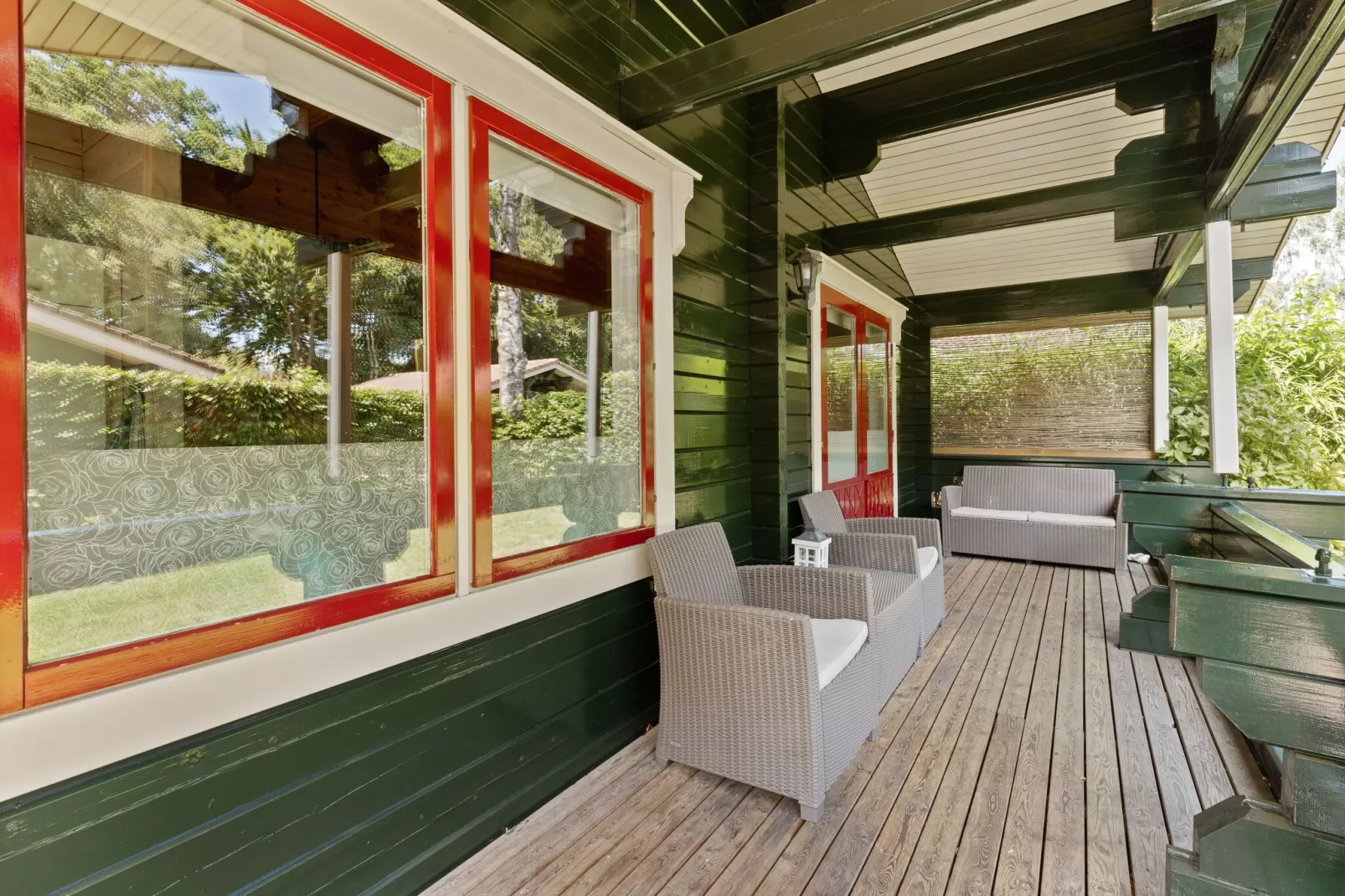 Chalet Veluwemeer-Terrace balcony