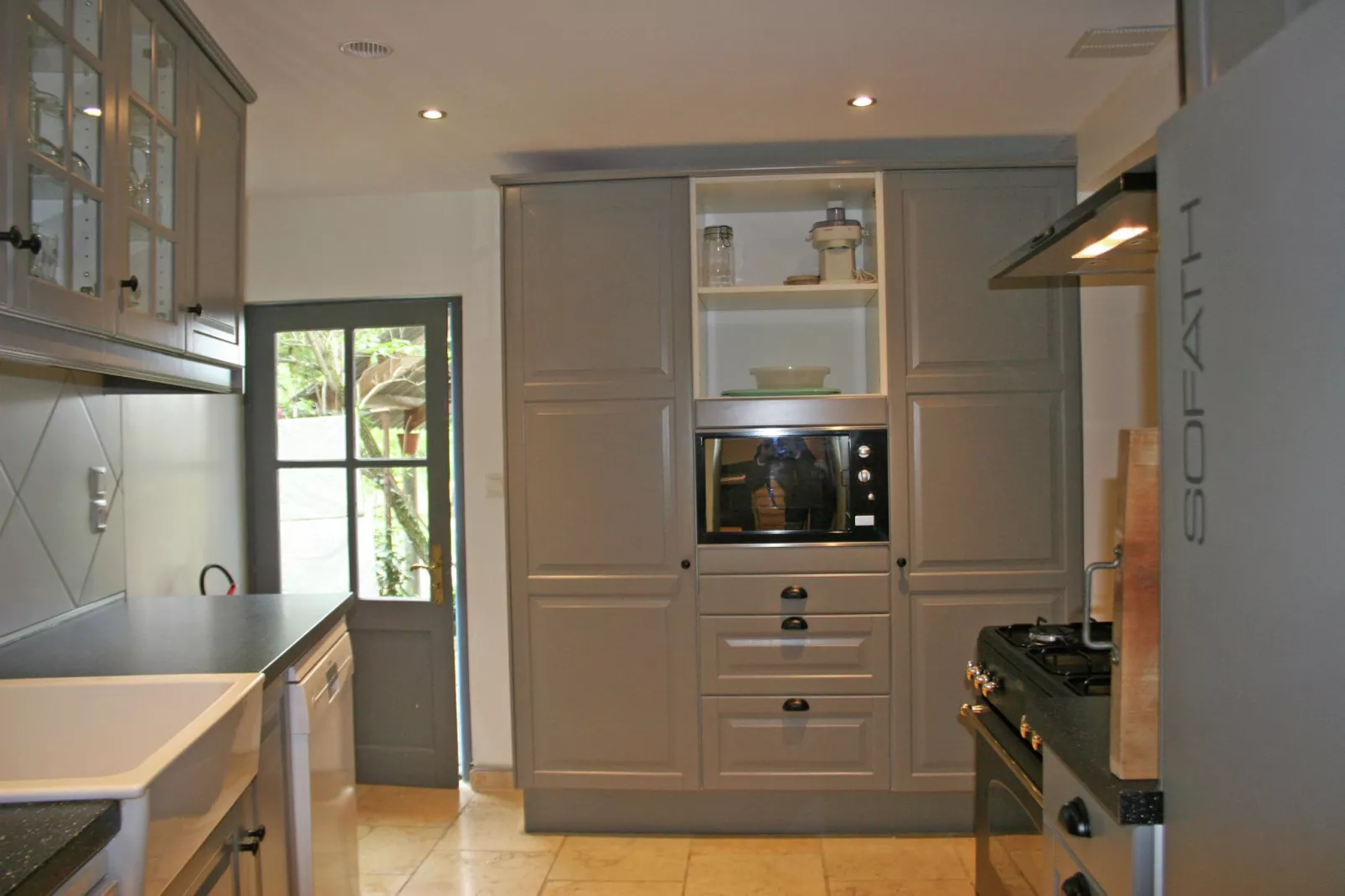 Grande Maison-Kitchen