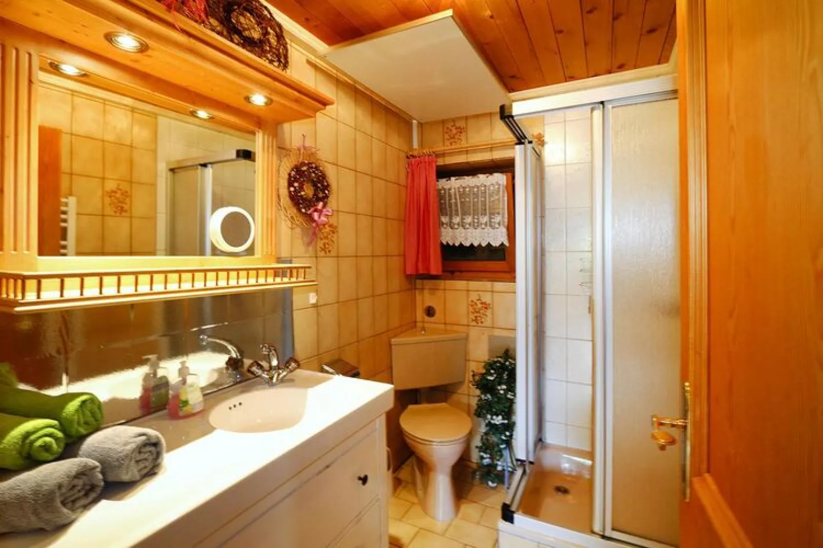 Thaler Hütte - Platzhirsch-Bathroom