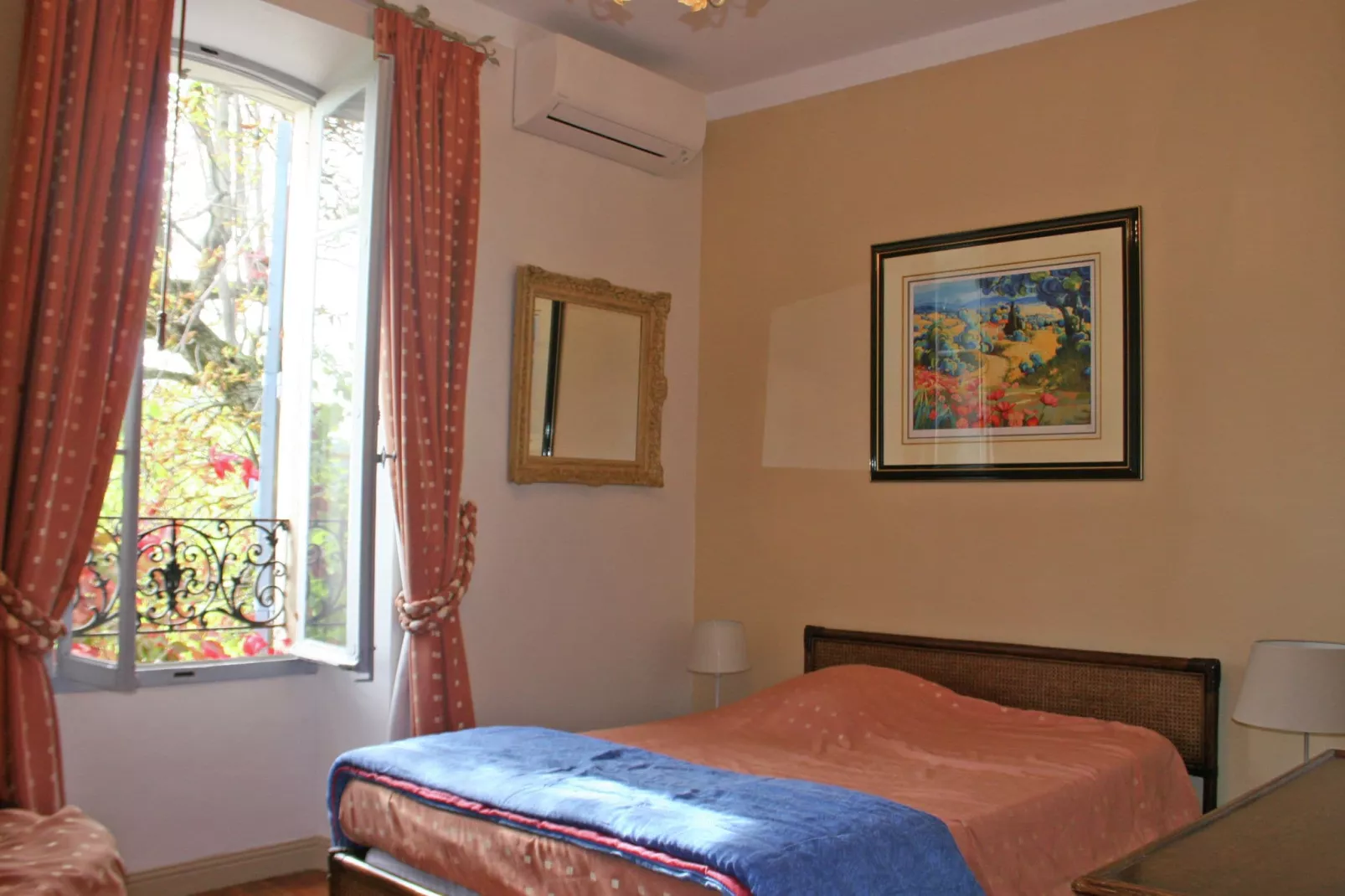 Grande Maison-Bedroom