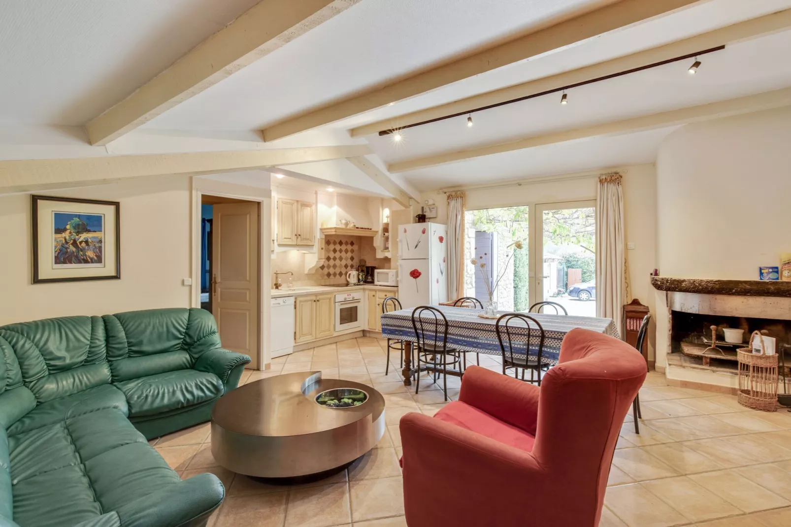 Petite maison-Living room