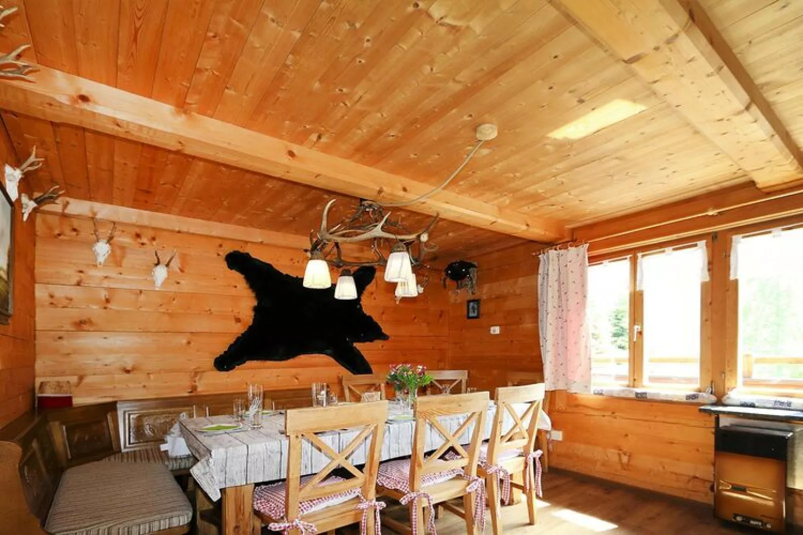 Thaler Hütte - Gipfelstürmer-Living room