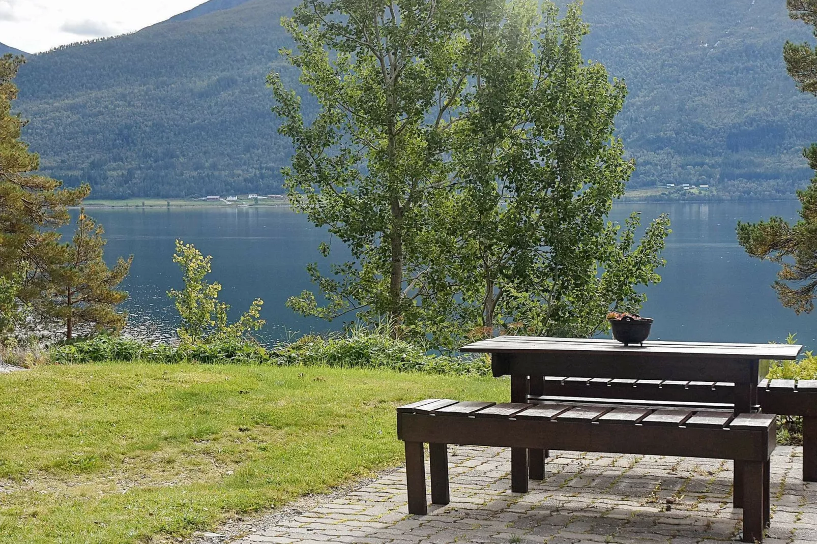 40494-SANDVIKA-Water view
