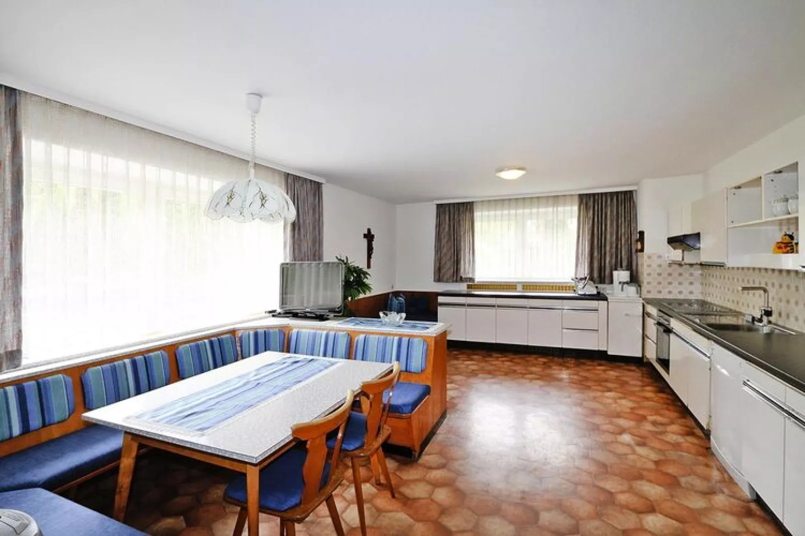 Haus Bergheim - 12 Personen-Küche