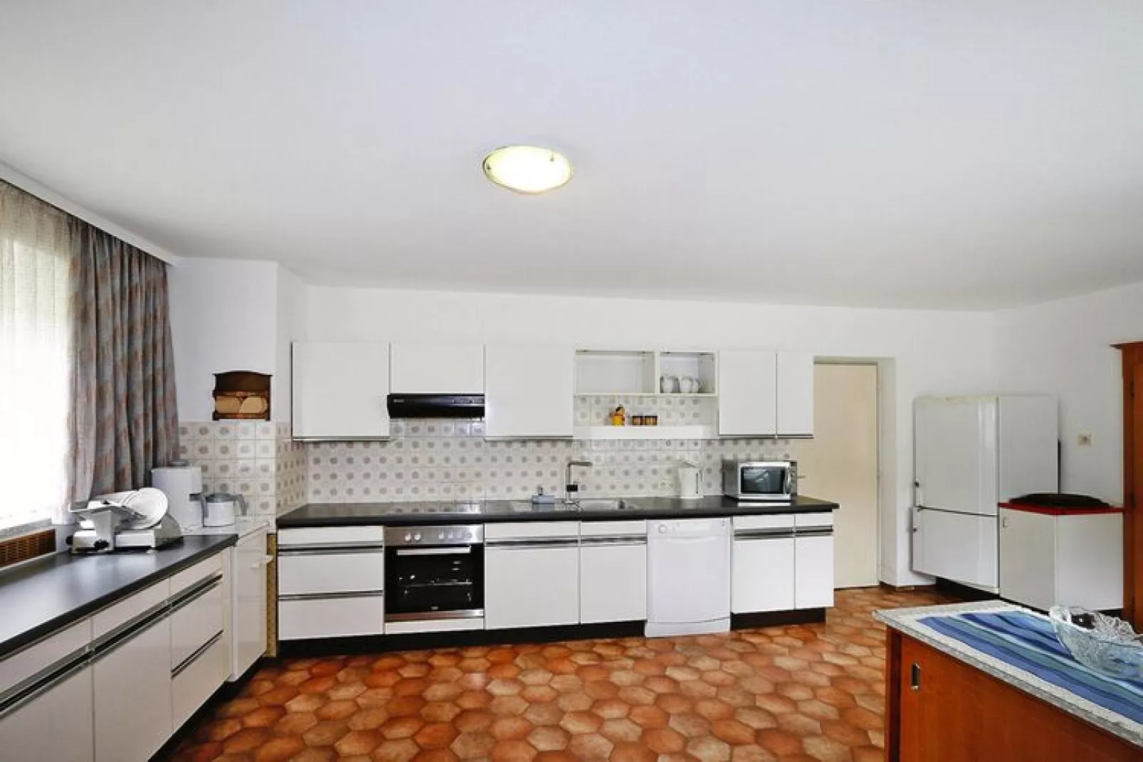 Haus Bergheim - 12 Personen-Küche