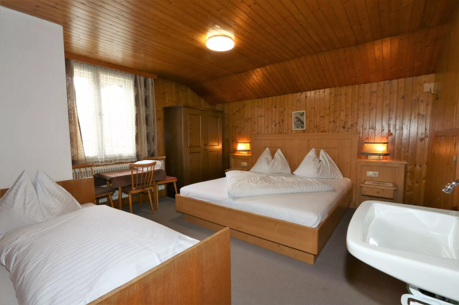 Haus Bergheim - 12 Personen-Schlafzimmer