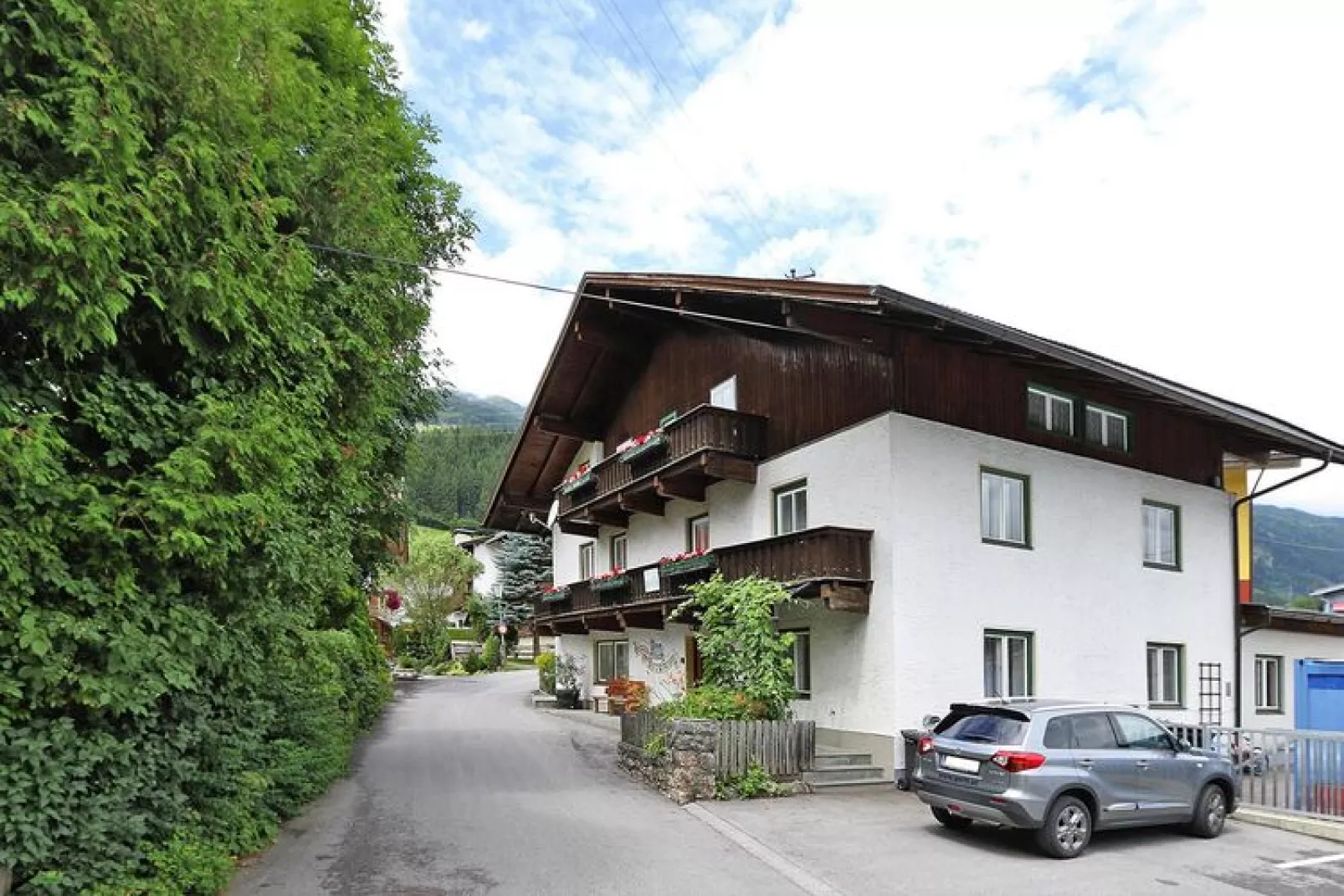 Haus Bergheim - 24 Personen-Exterior summer