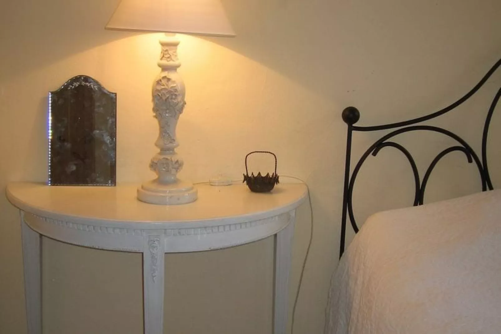 Lou Roure-Bedroom
