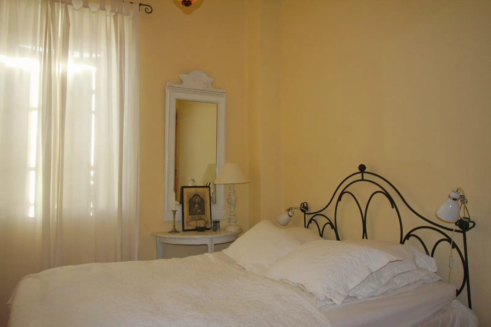 Lou Roure-Bedroom
