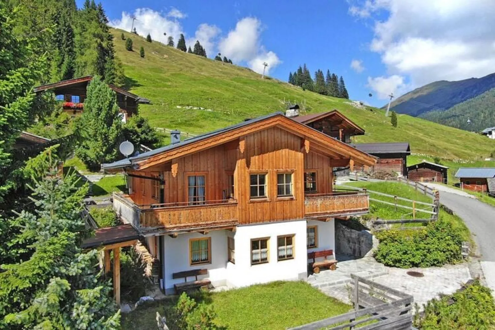 Chalet Verialta-Exterior summer