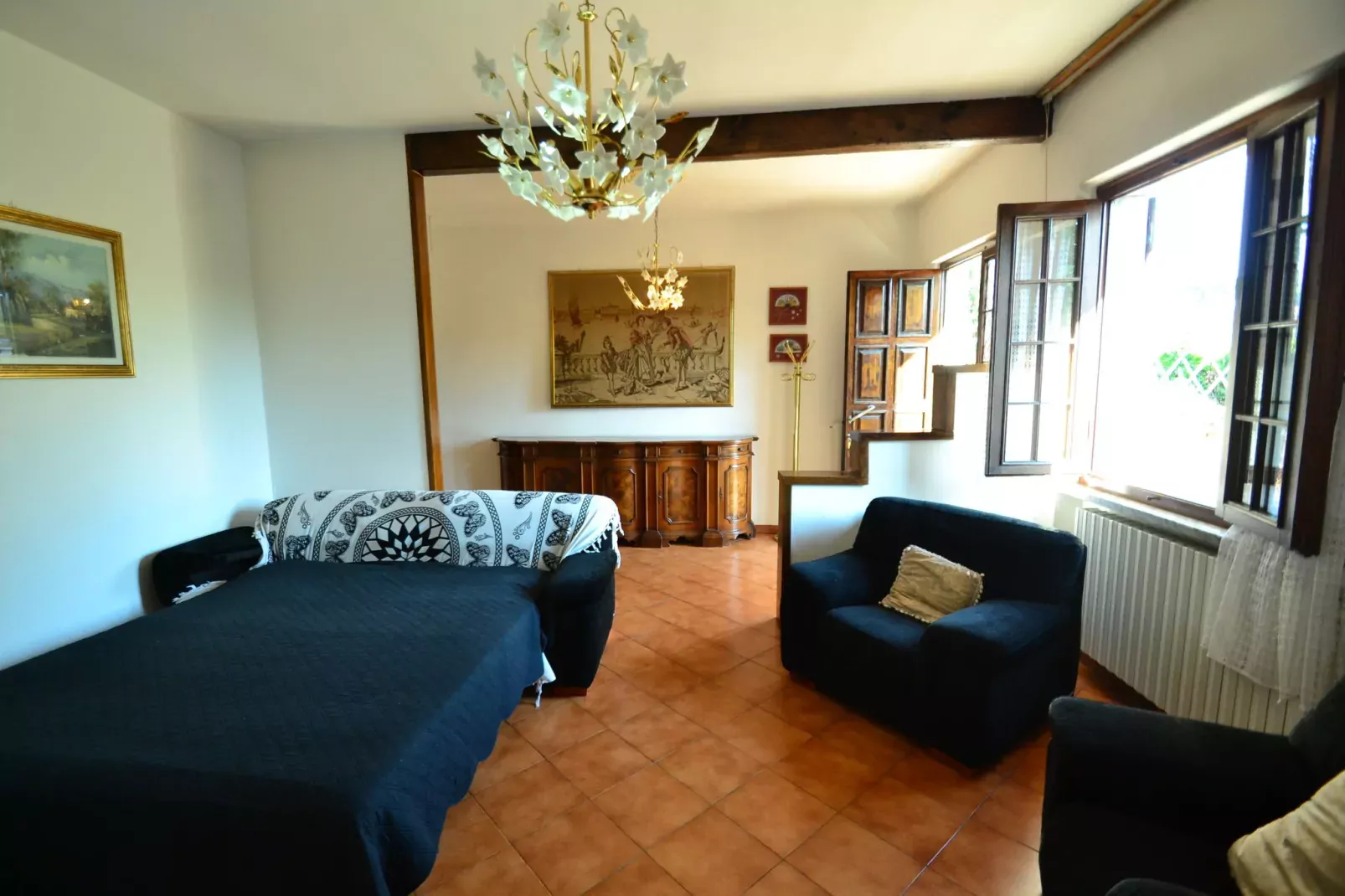 Serena-Living room