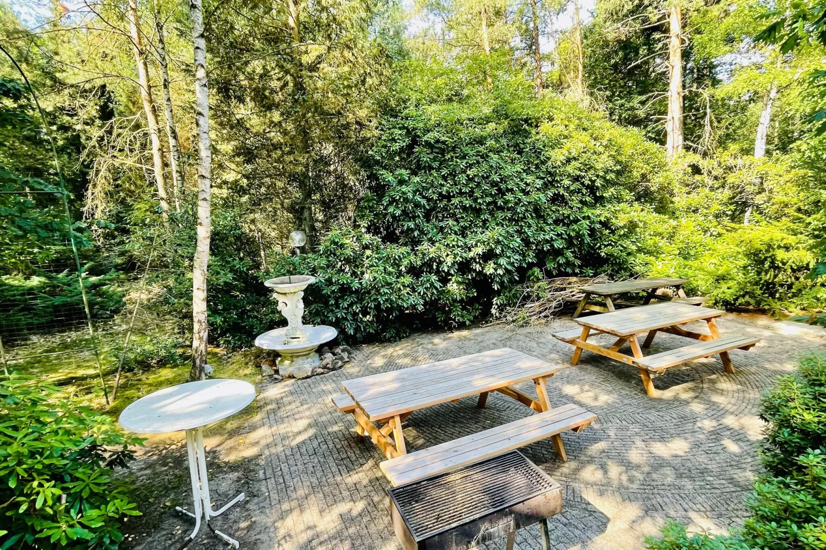 De grove den-Garten Sommer