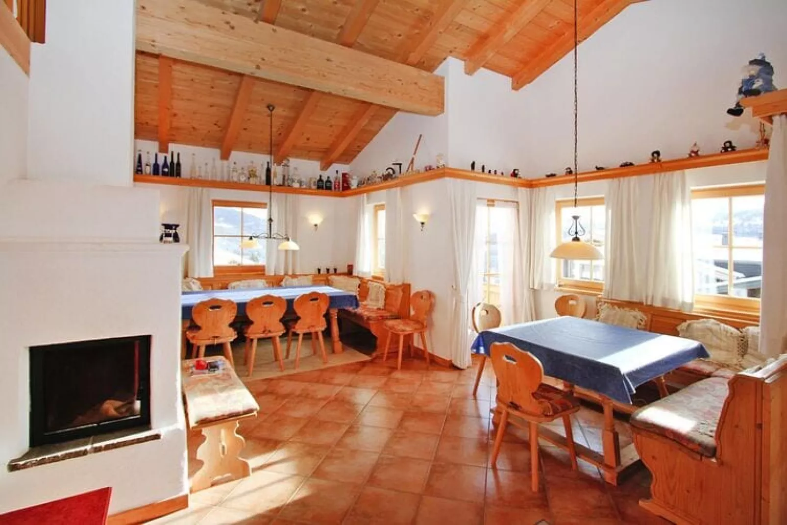 Chalet Verialta-Dining room