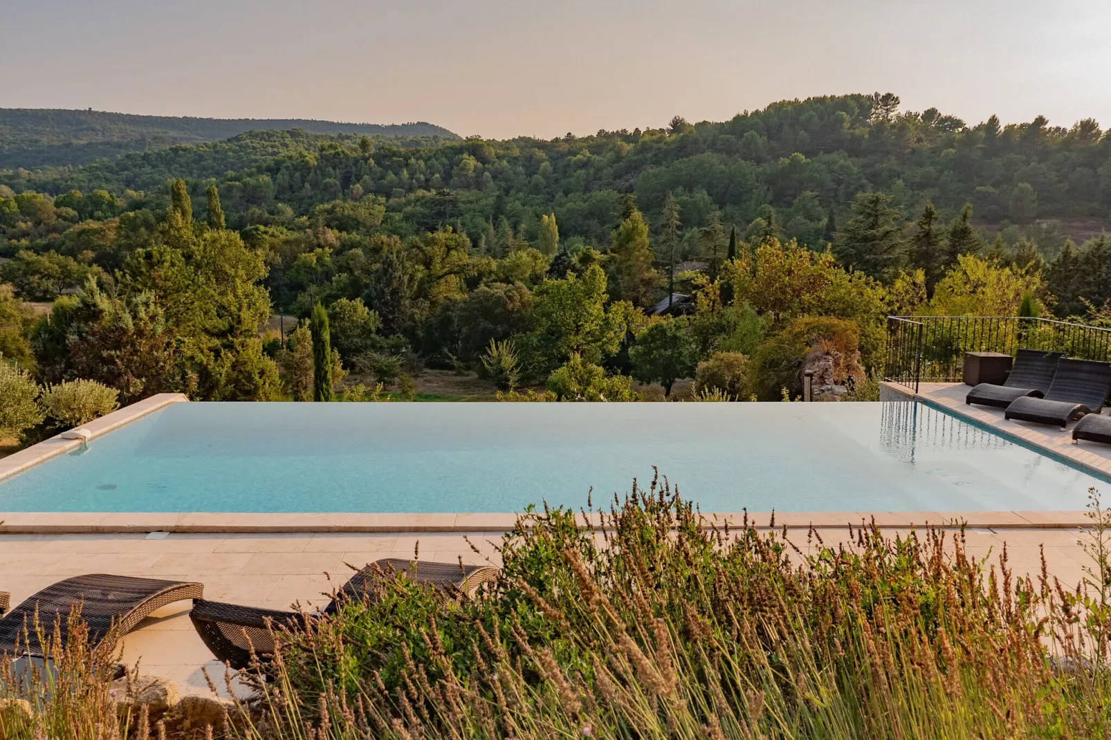 La Colline de Rêve plus 4 gîtes-Pool
