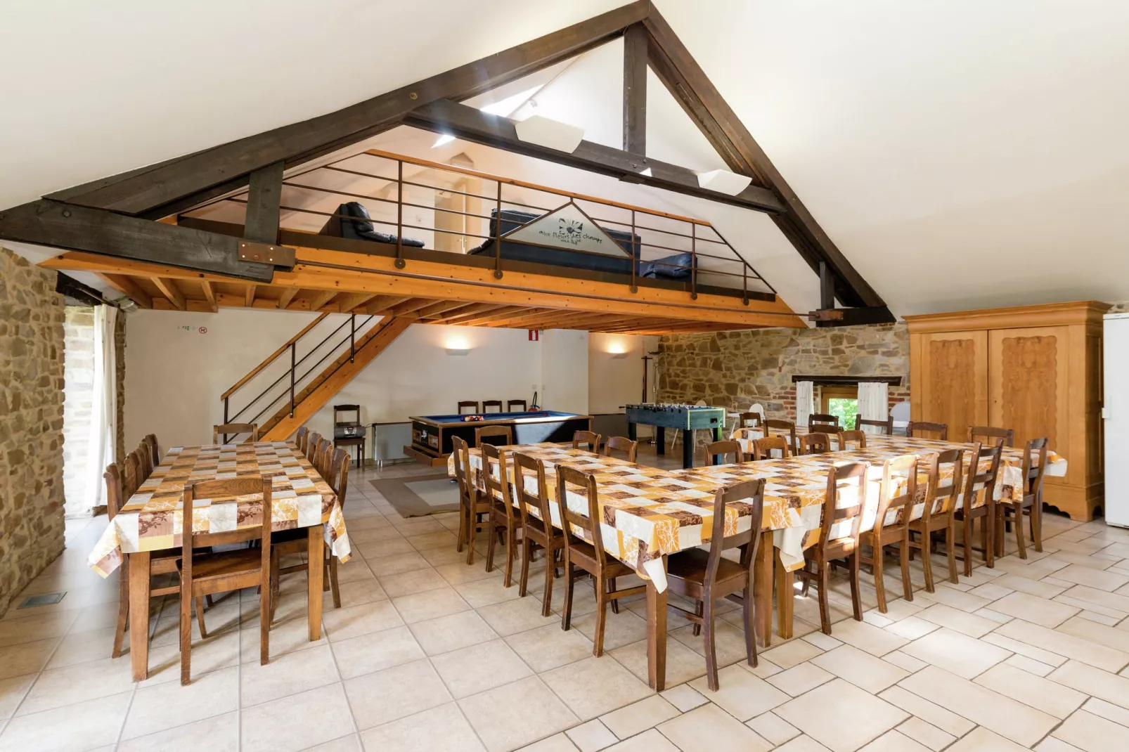 Aux Fleurs des Champs-Dining room