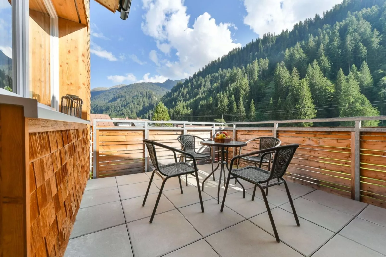 Appartment L-Terrace balcony