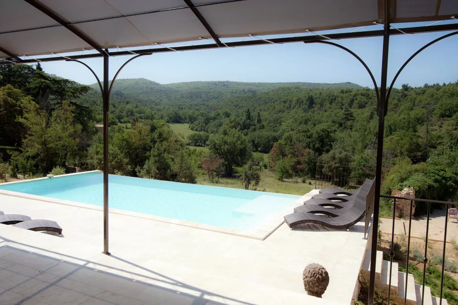 La Colline de Reves plus 3 gites-View summer