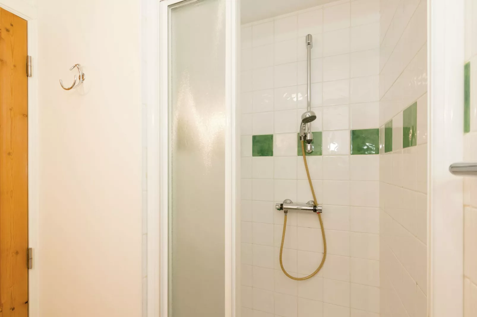 Aux Fleurs des Champs-Bathroom