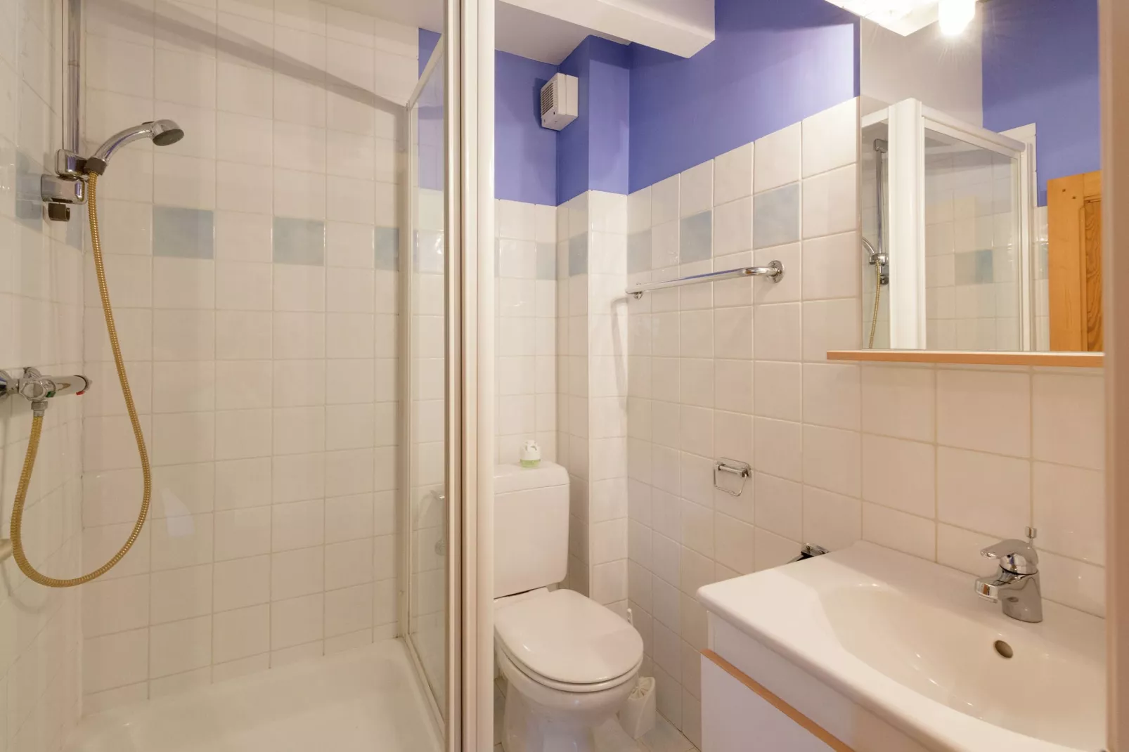 Aux Fleurs des Champs-Bathroom