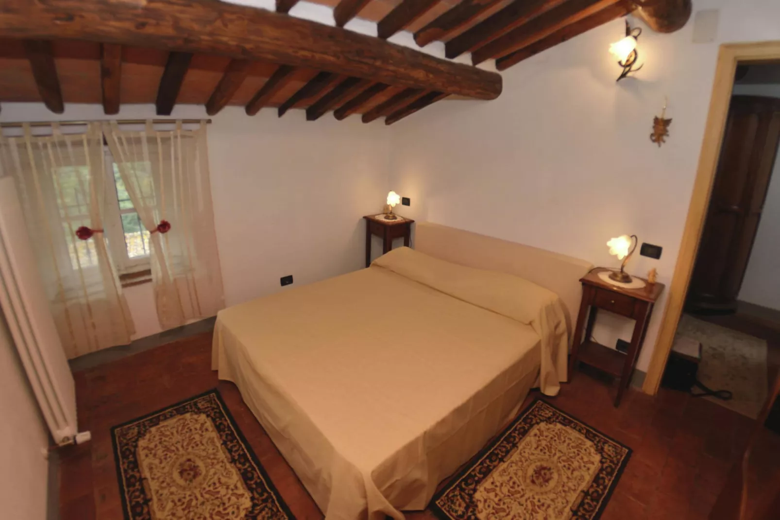 Max-Bedroom