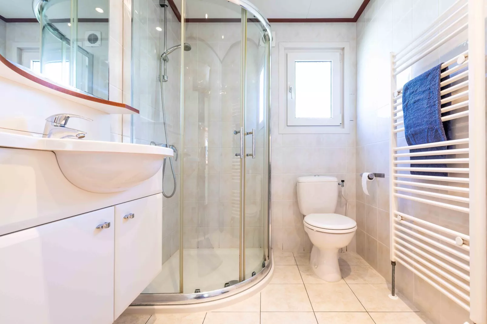 Chalet Basic 5 personen-Bathroom